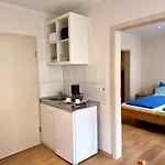 Burggarten Wine Residences - Wein Direkt Vom Winzer, Ebike & Eauto Aufladen Und Parken Burg (Bernkastel-Wittlich)