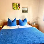 Burggarten Wine Residences - Wein Direkt Vom Winzer, Ebike & Eauto Aufladen Und Parken *