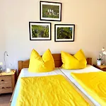 Apartment Burggarten Wine Residences - Wein Direkt Vom Winzer, Ebike & Eauto Aufladen Und Parken
