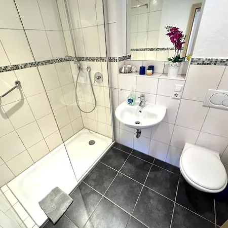 Burggarten Wine Residences - Wein Direkt Vom Winzer, Ebike & Eauto Aufladen Und Parken Appartement *